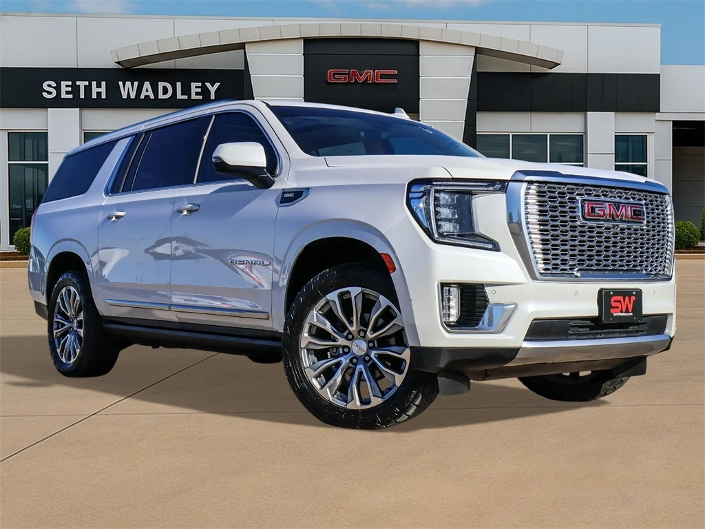 2022 GMC Yukon XL Denali's photo