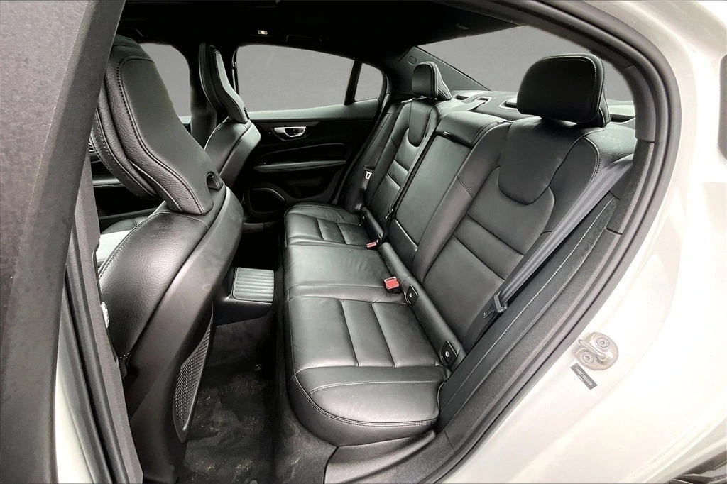 2023 Volvo - image 22