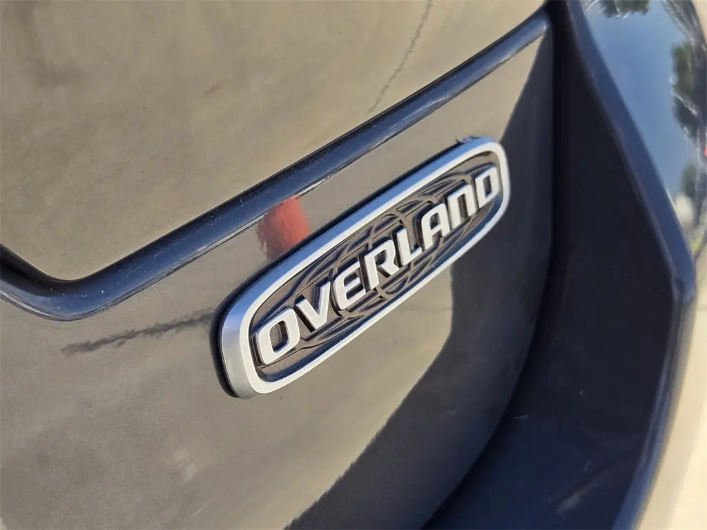 2024 Jeep Grand Cherokee Overland photo 8