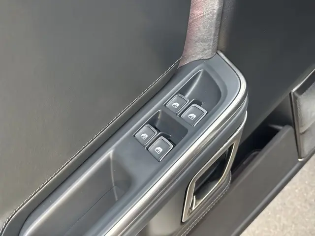 2023 Rivian R1T Launch Edition photo 18