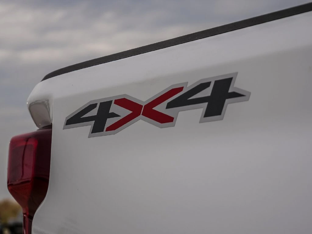2026 Chevrolet Silverado 2500 HD Custom - Photo 12