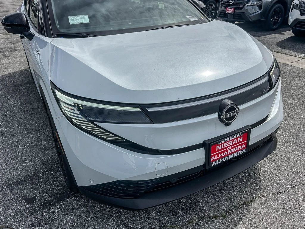2026 Nissan LEAF Platinum+ - Photo 6