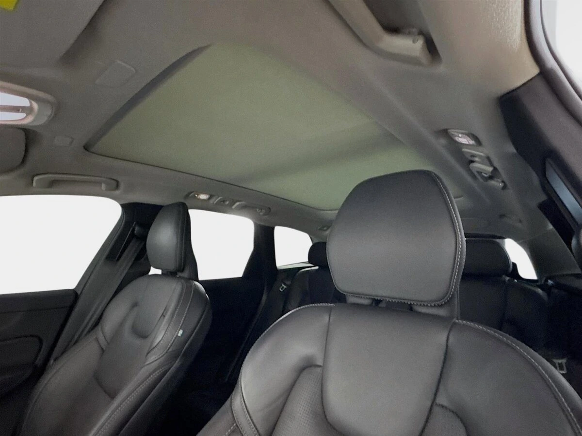 2023 Volvo - image 14