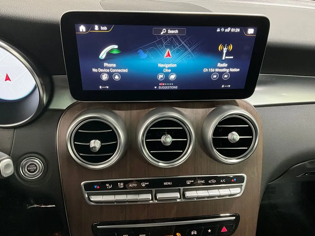 2021 Mercedes Benz GLC 300 4MATIC photo 4