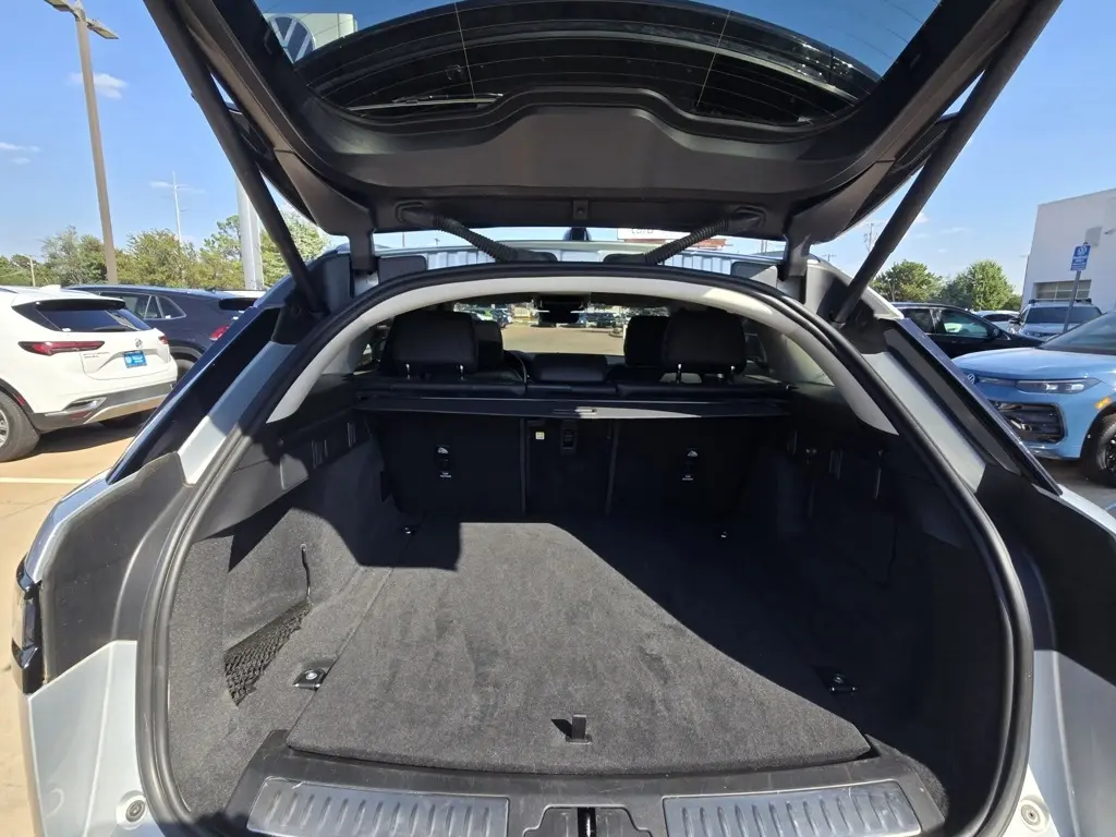 2024 Land Rover Range Rover Velar S photo 15