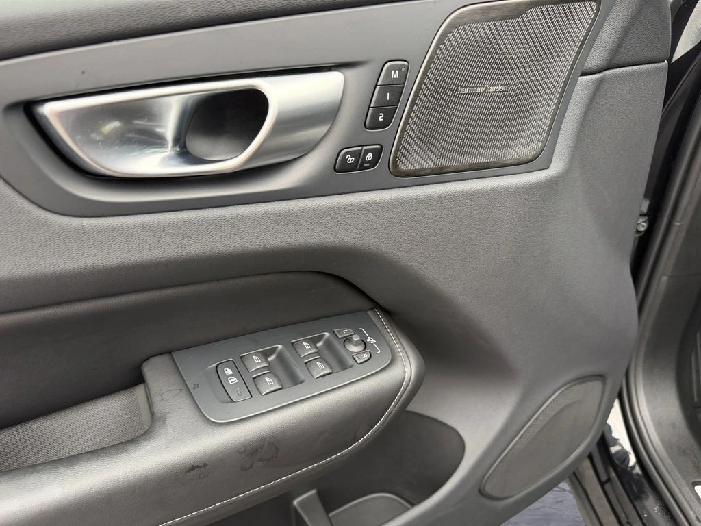 2024 Volvo - image 15