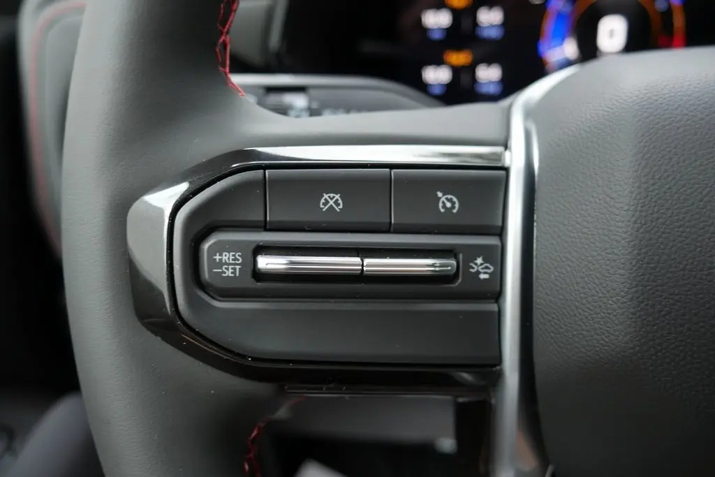 2026 Chevrolet Colorado Z71 photo 13