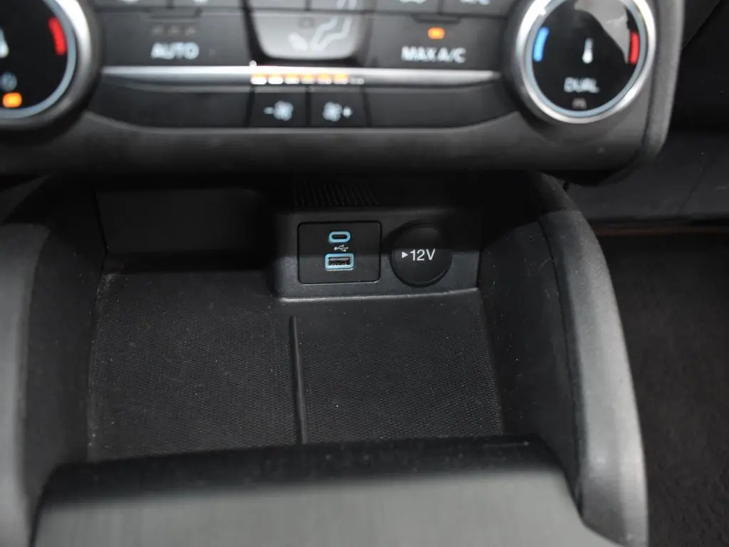 2023 Ford Escape ST-Line photo 20