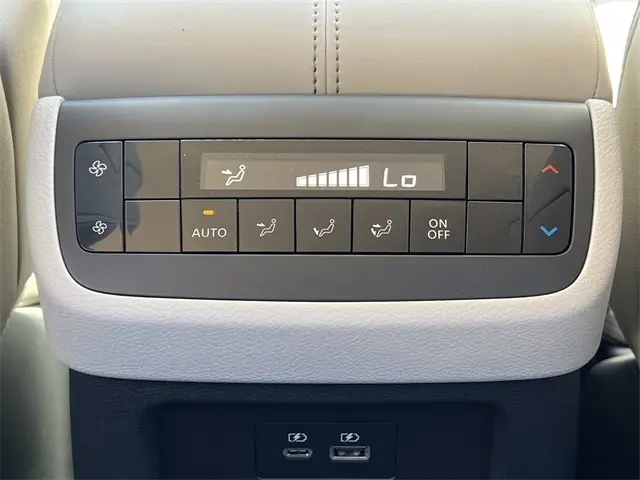 2025 Nissan Pathfinder SL photo 22