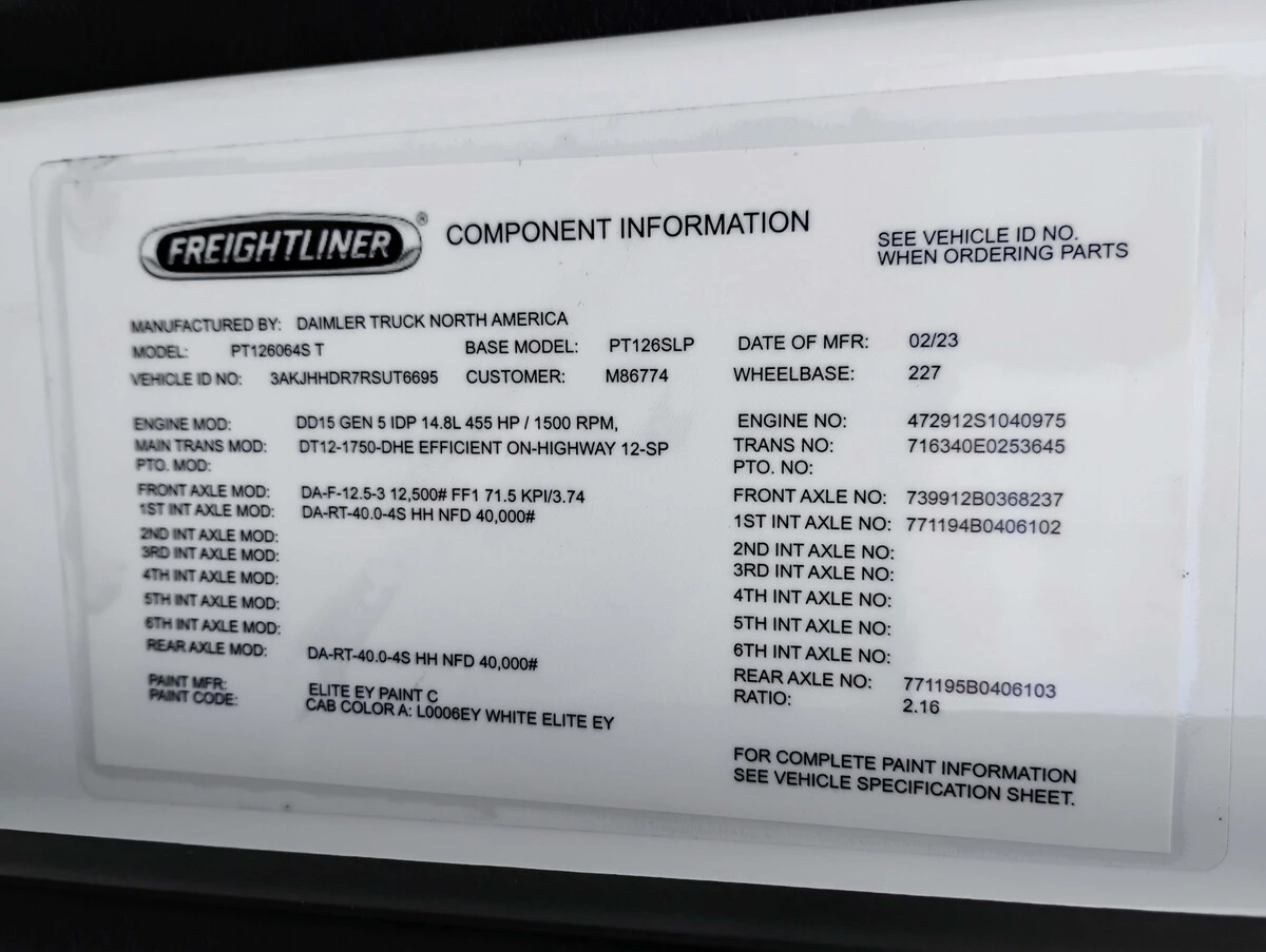 2024 Freightliner Cascadia - image 23