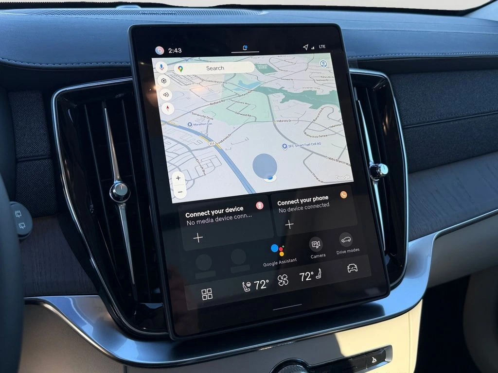 2026 Volvo - image 18