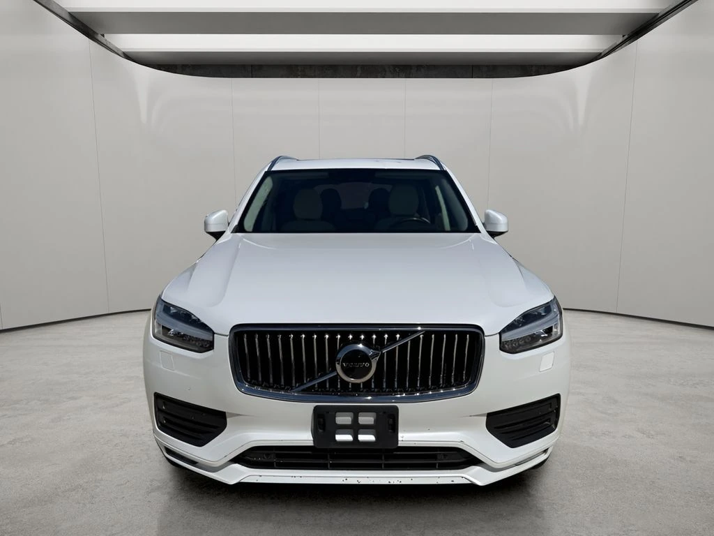 2022 Volvo - image 8