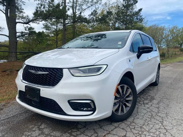 Used 2024 Chrysler Pacifica PHEV Select with VIN 2C4RC1S77RR103885 for sale in McAlester, OK