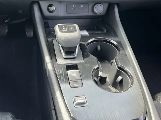 2026 Nissan Rogue SV photo 15
