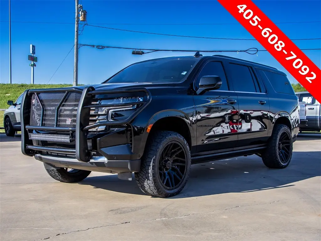 2024 Chevrolet Suburban High Country photo 3