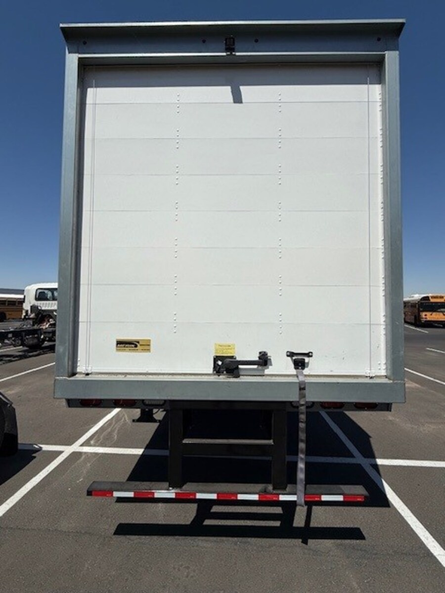 2025 Isuzu FTR in Flagstaff, AZ — photo 4