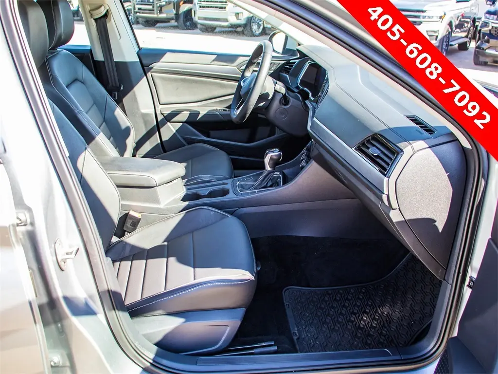 2022 Volkswagen Jetta 1.5T SE photo 9