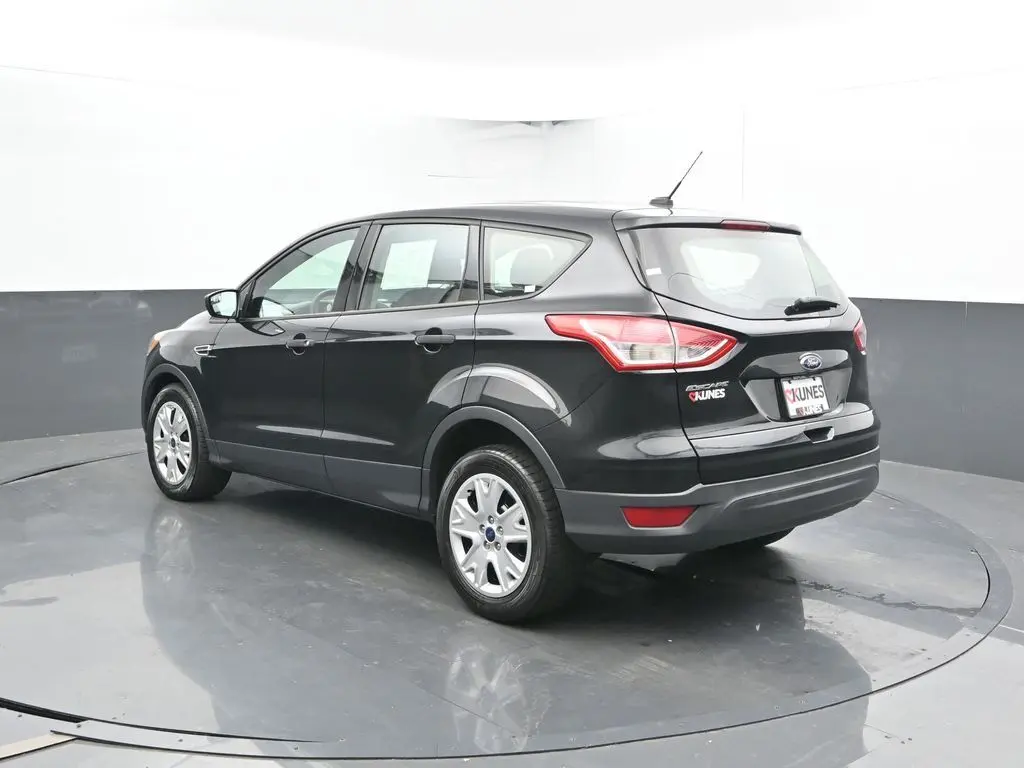 2015 Ford Escape S photo 4