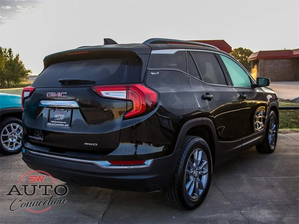 2024 Gmc Terrain SLT photo 5
