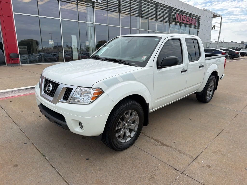 2020 Nissan Frontier SV Crew Cab 4X2 SWB's photo