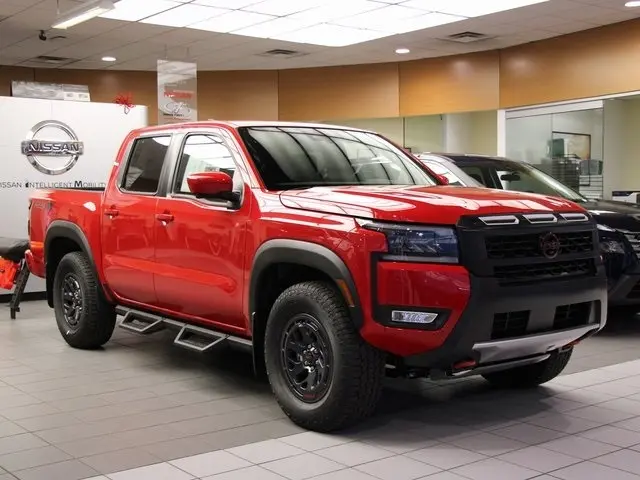 2026 Nissan Frontier PRO-4X's photo