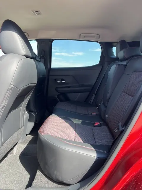 2026 Nissan Kicks SR photo 10