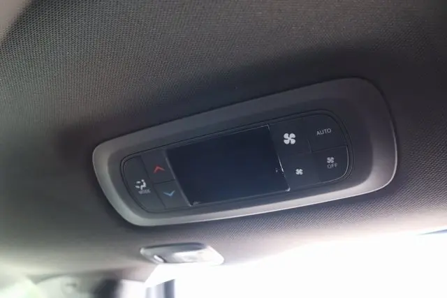 2026 Chrysler Pacifica photo 44