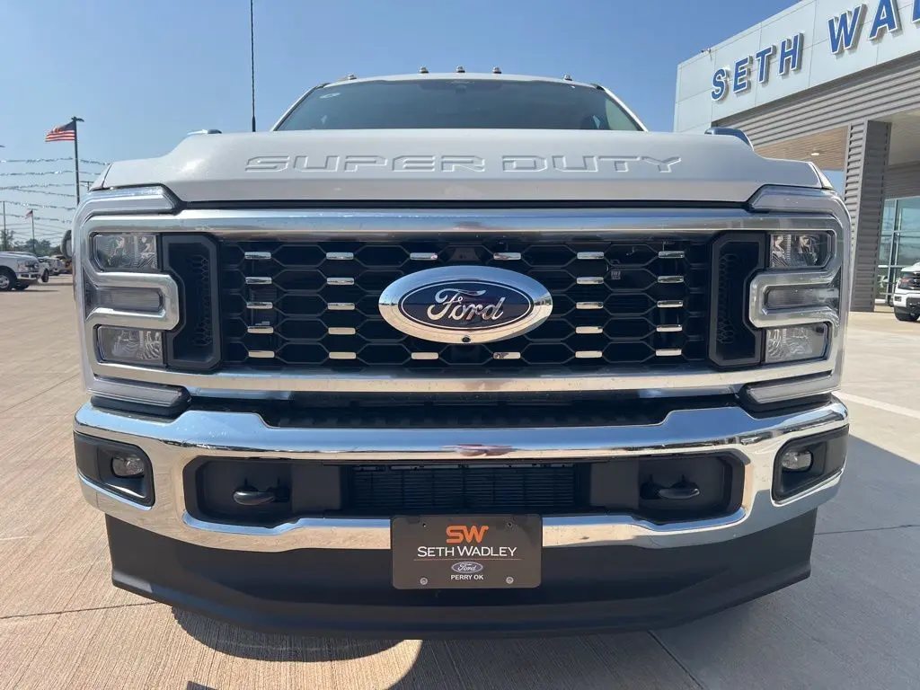 2026 Ford F-350 photo 5