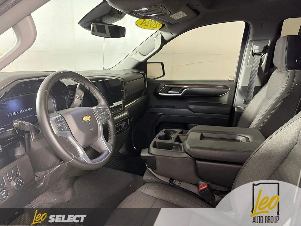 2024 Chevrolet Silverado 1500 LT - Photo 10