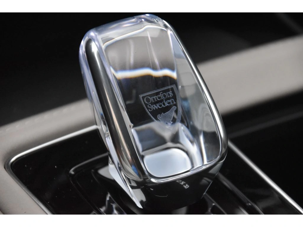 2026 Volvo - image 38