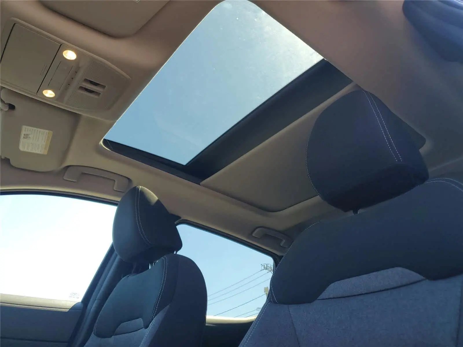 2025 Nissan Kicks SV photo 17