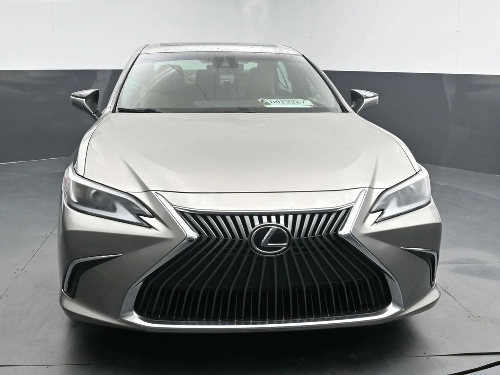 2021 Lexus ES 350 350's photo