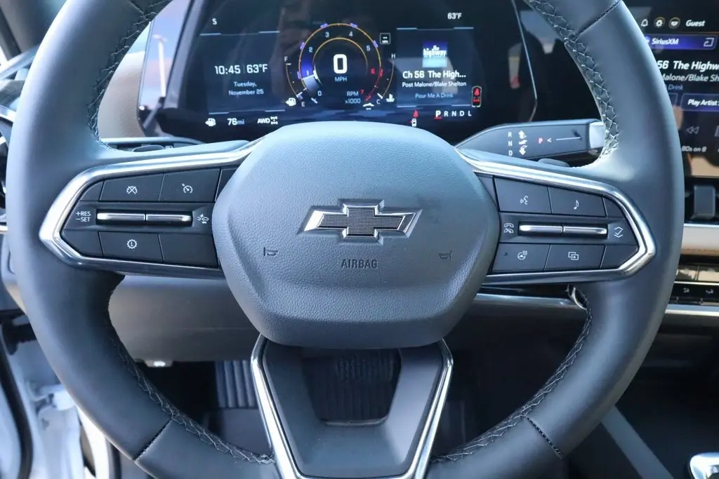 2026 Chevrolet Equinox ACTIV photo 2