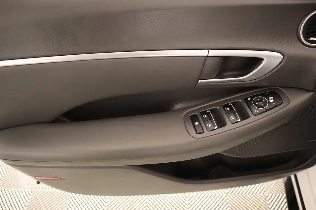 2022 Hyundai Sonata SEL Plus photo 16