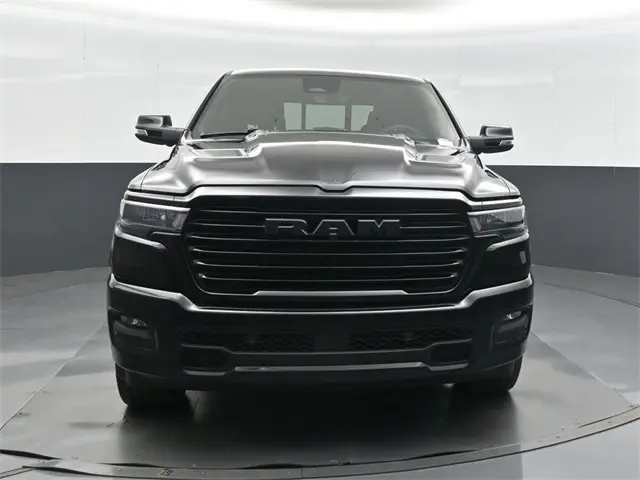 2025 Ram 1500 Laramie photo 3