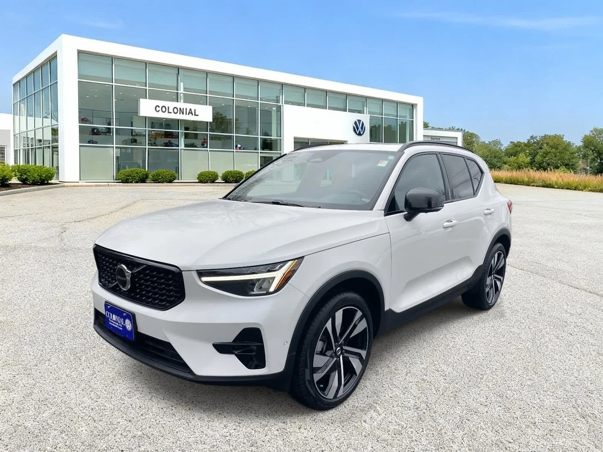 2024 Volvo - image 1