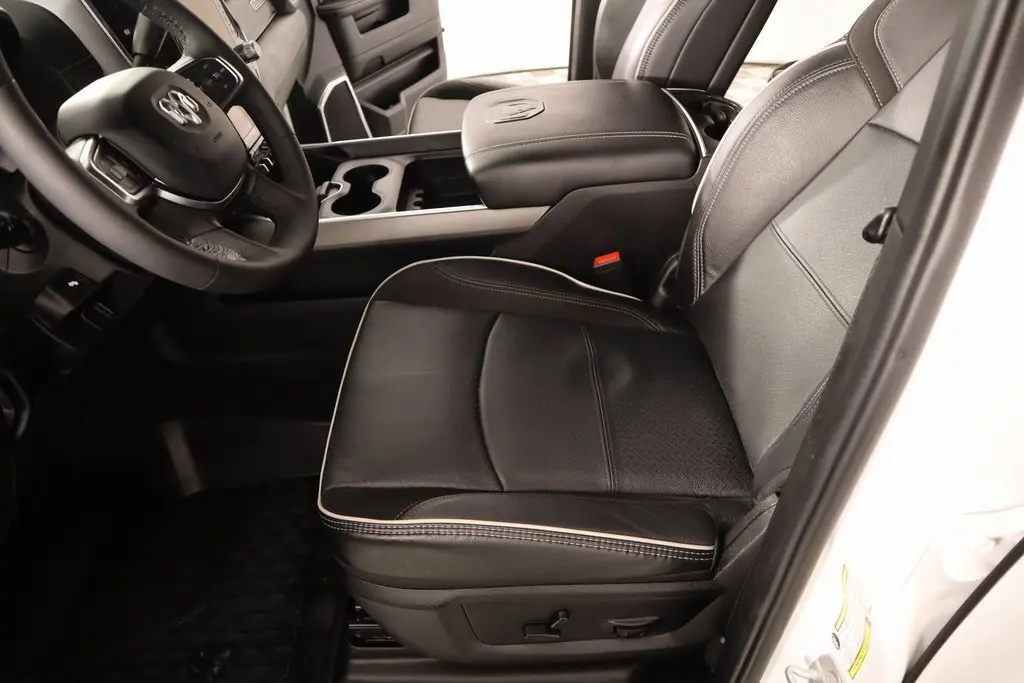 2025 Ram 2500 Laramie photo 12
