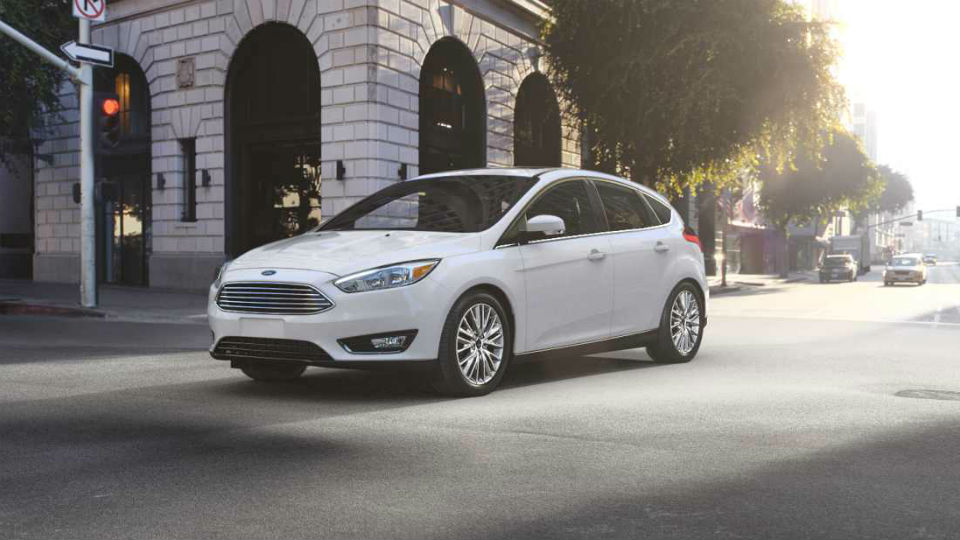 2018 Ford Focus Exterior Color Oxford White_o