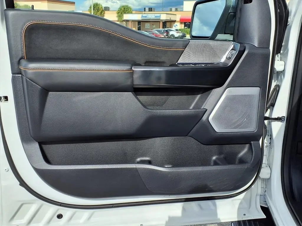 2023 Ford F-150 Platinum photo 25