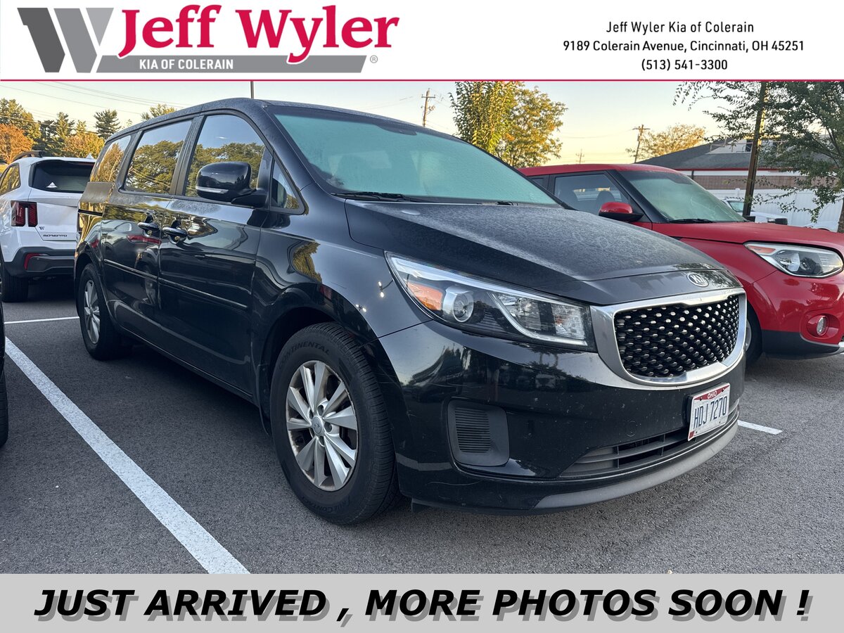 2017 Kia Sedona L