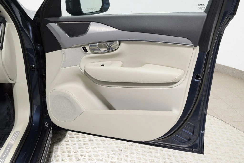 2023 Volvo XC90 Core - Photo 32