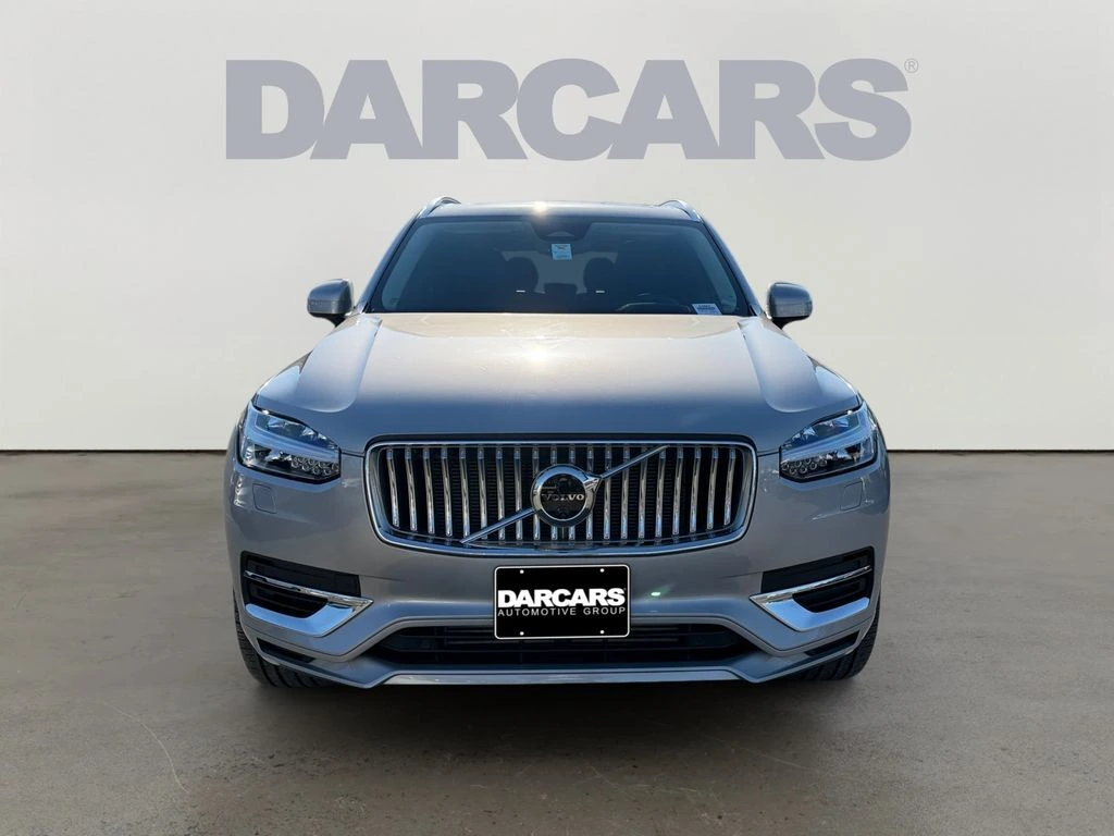 2023 Volvo - image 2