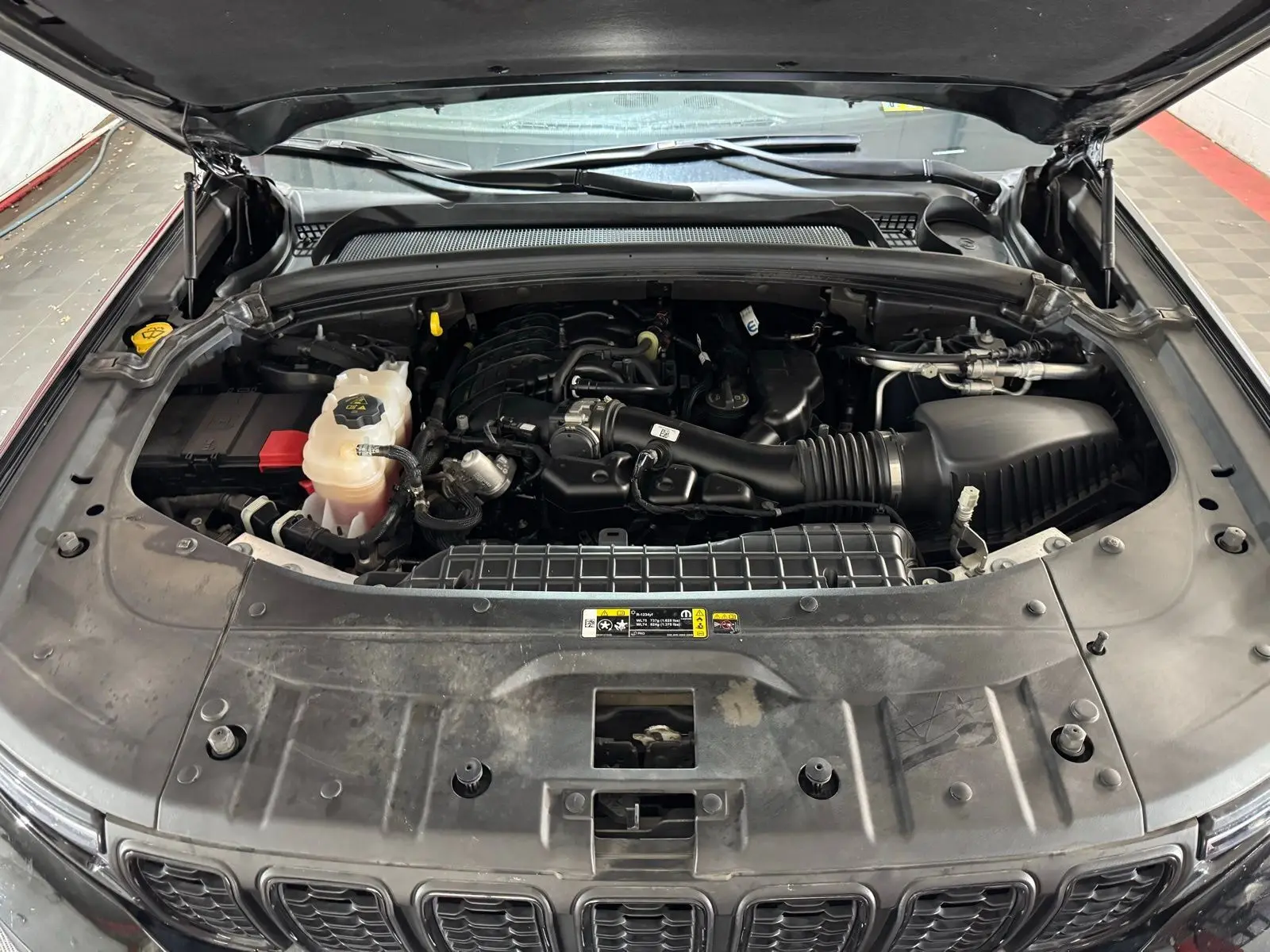 2024 Jeep Grand Cherokee Altitude photo 29