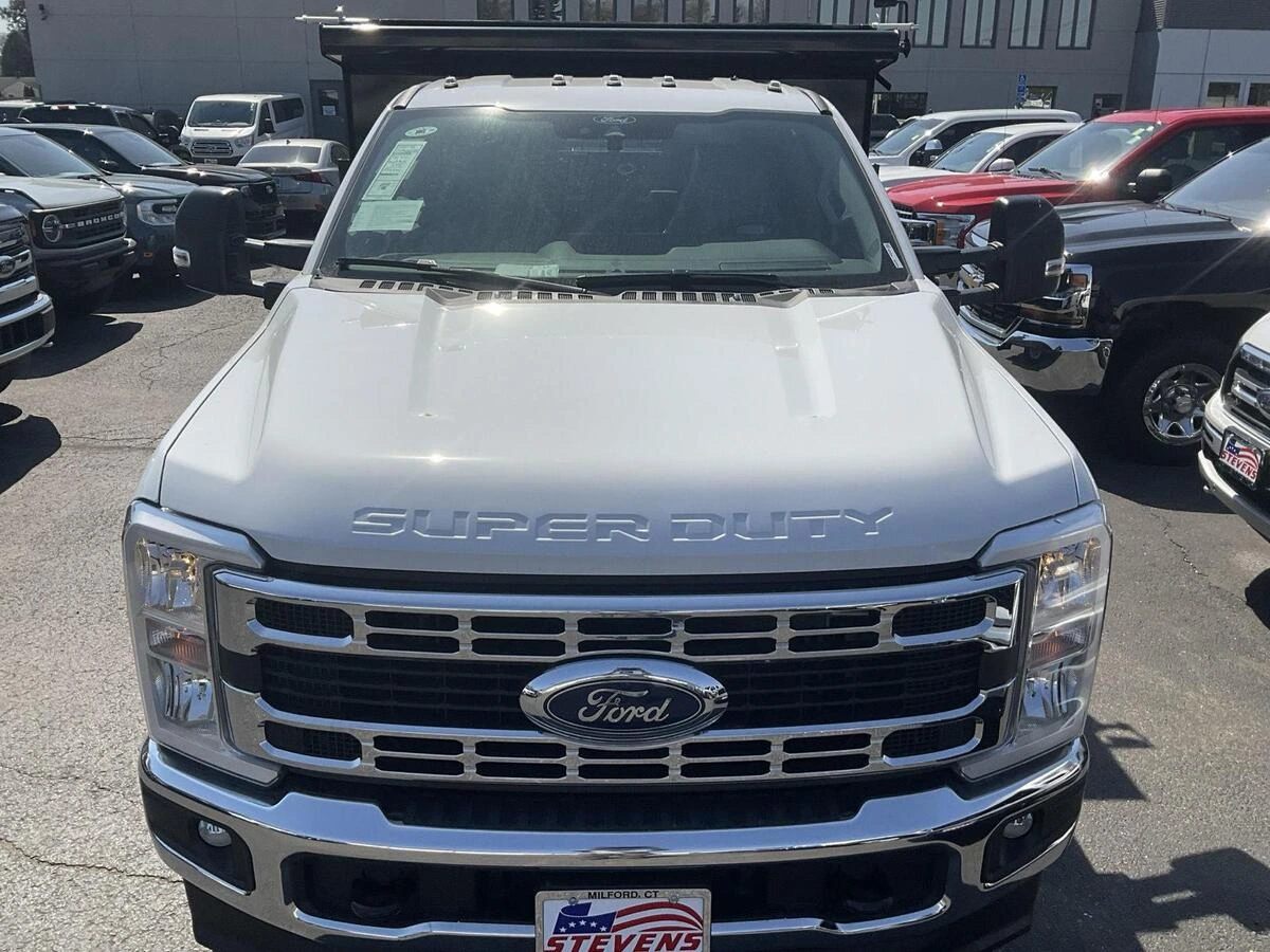 2026 Ford F-350 Super Duty Chassis Cab XL - Photo 8