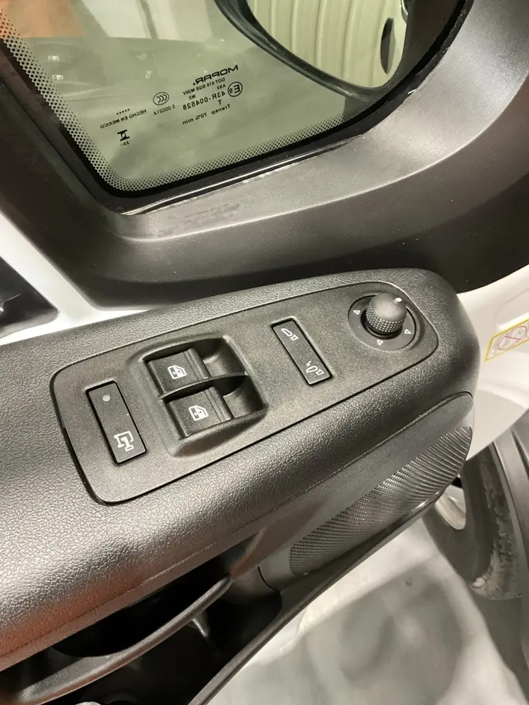 2024 Ram ProMaster 2500 photo 4
