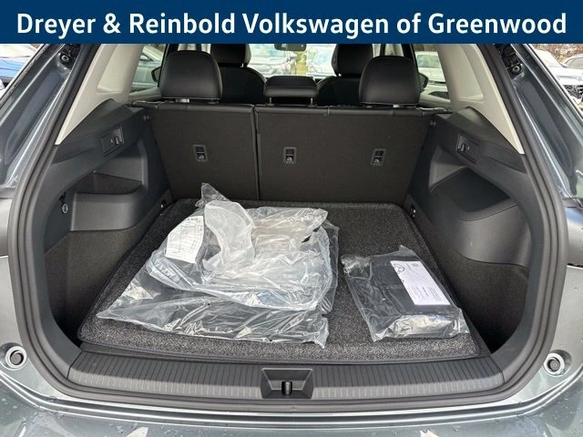 2026 Volkswagen Tiguan SE - Photo 31