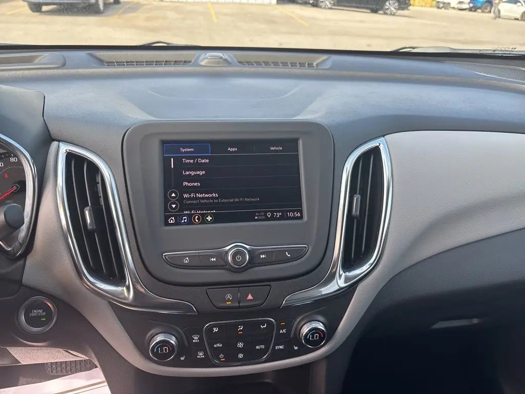 2024 Chevrolet Equinox LT photo 19