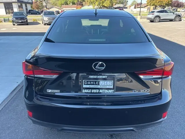 2018 Lexus IS 300 photo 6