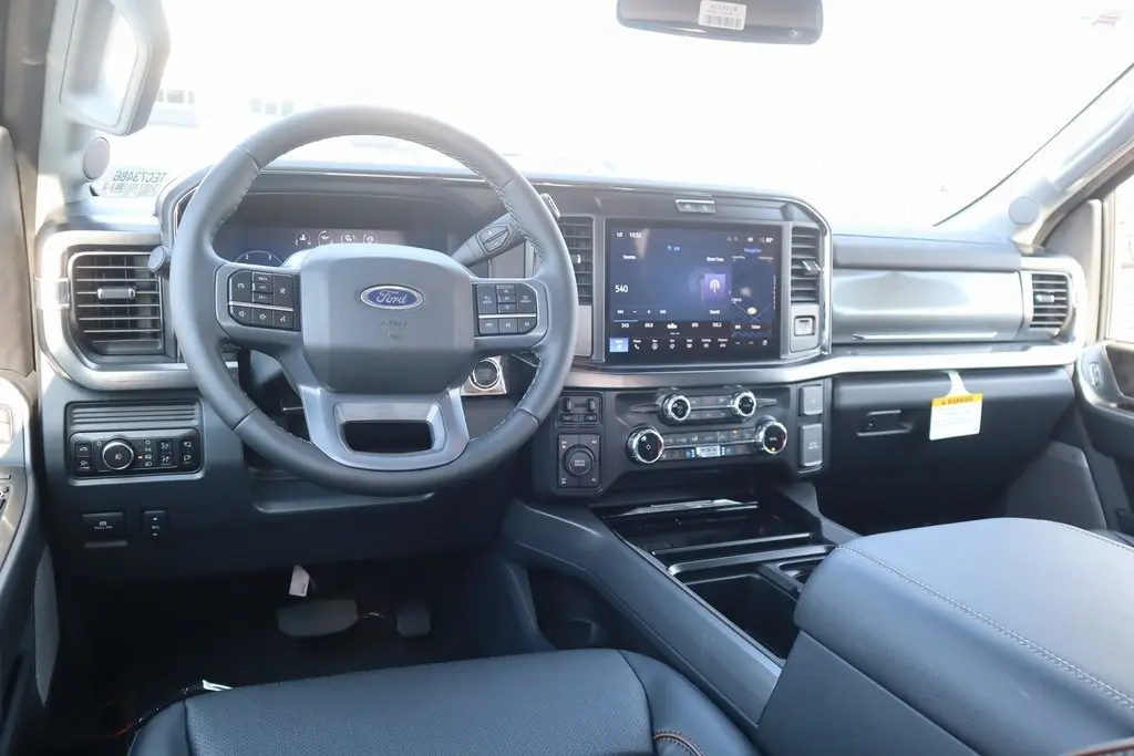 2026 Ford F-250 Lariat photo 2