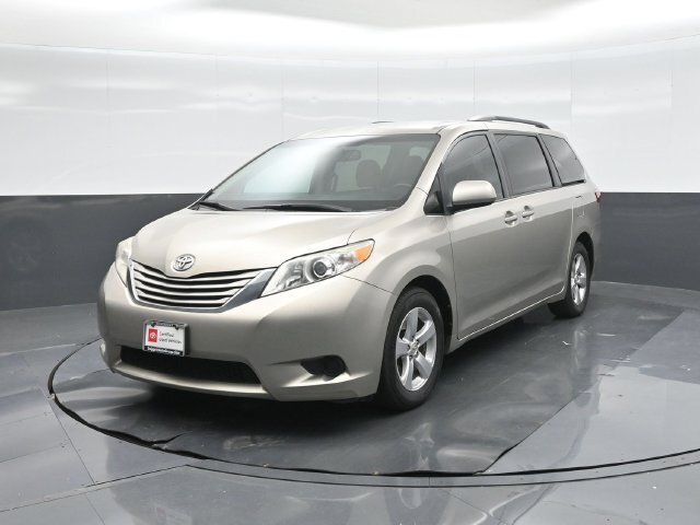 2017 Toyota Sienna LE